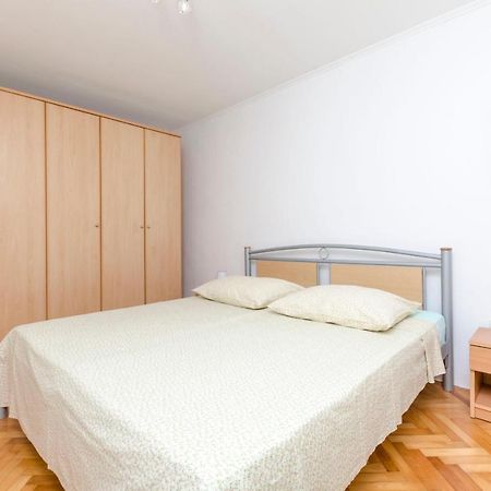 Apartments Dasa Primosten Luaran gambar